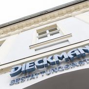 Hausfassade von Dieckmann Bestattungen in Brandenburg